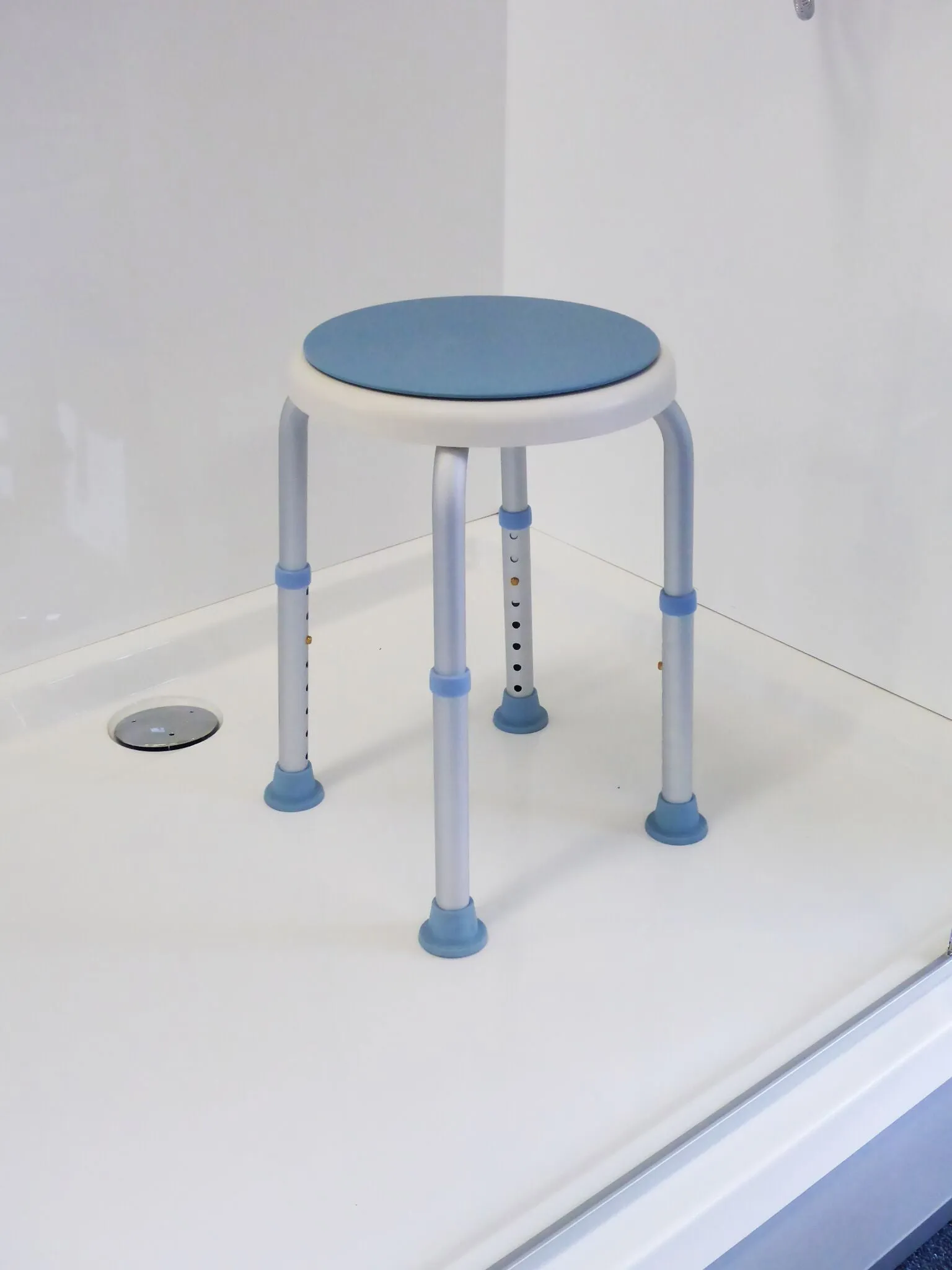 Compact Shower Stool with Rotating Seat