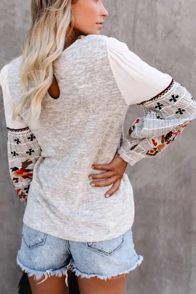 Dunnmall Round Neck And Long Sleeves Embroidery Contrast Color Tops