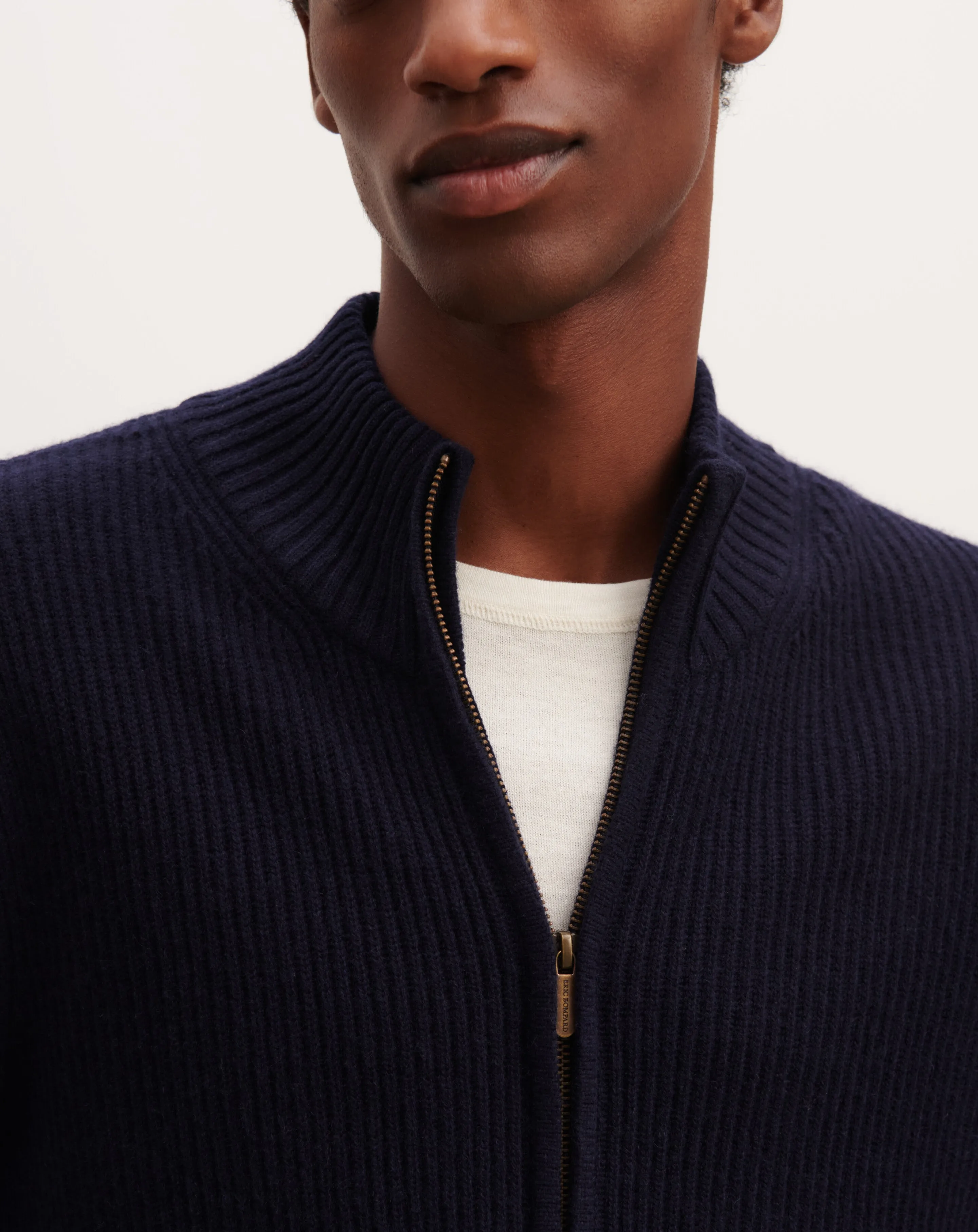 Gilet zippé à côtes