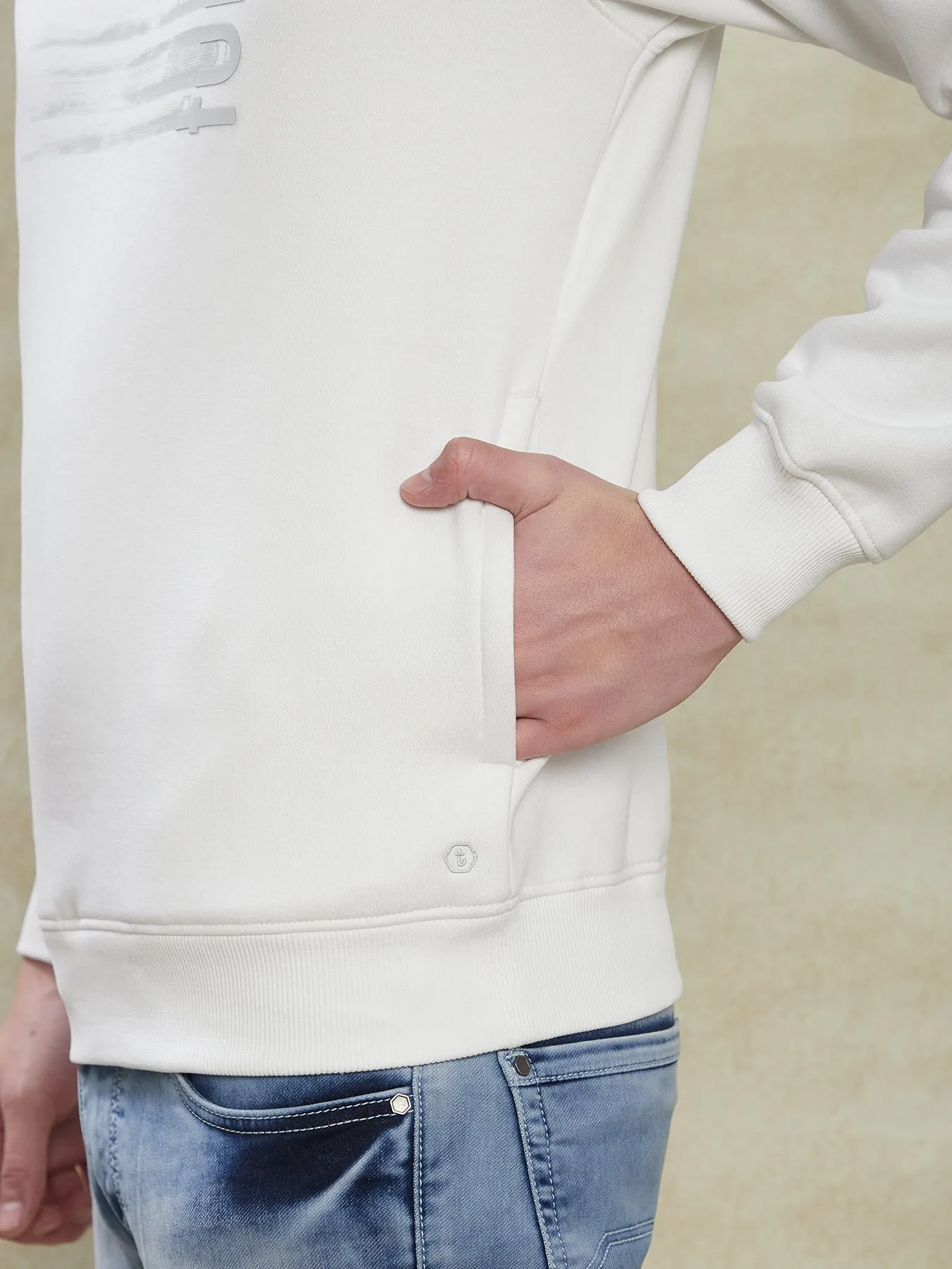Knitted White Printed Regular Fit Full Sleeve Casual Sweatshirt