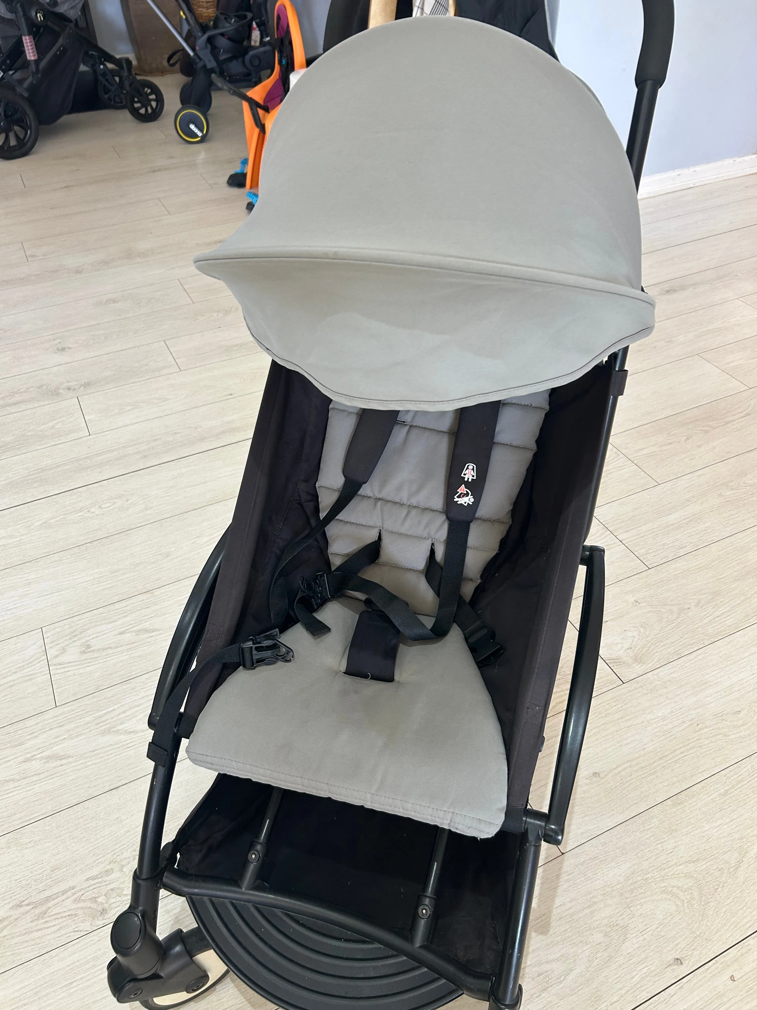 Yoyo 1 pram 6  Colour Pack Grey*
